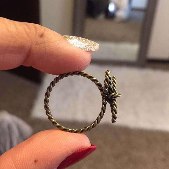 Bow ring - Picture 2 of 3